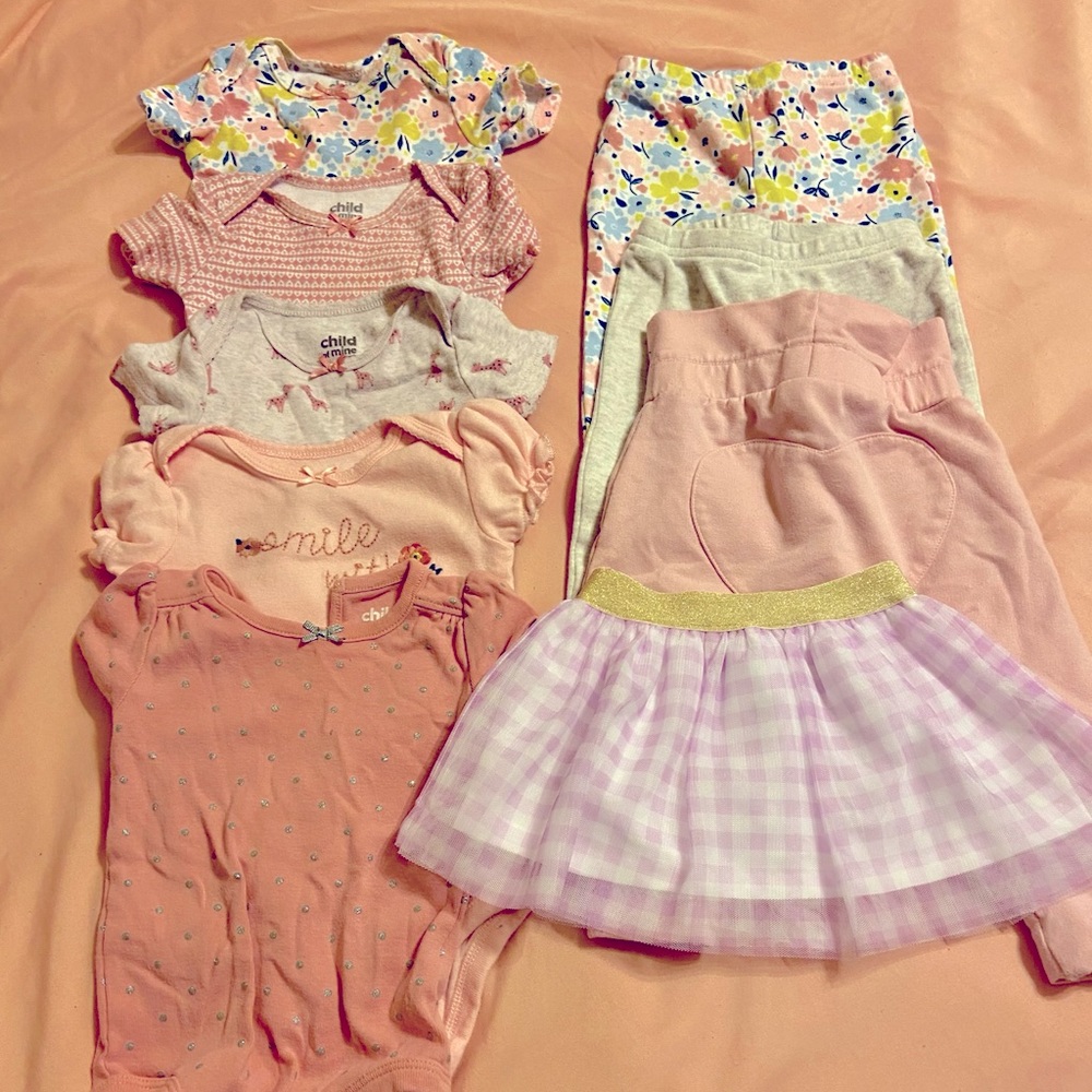 Bundle of baby girls clothes size 3-6 months